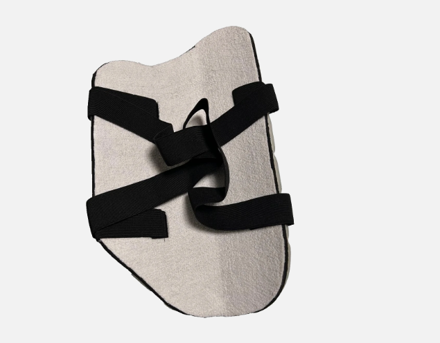 Ton Moulded Cricket Thigh Pad – Lightweight, Protective, Comfortable Fit Premium